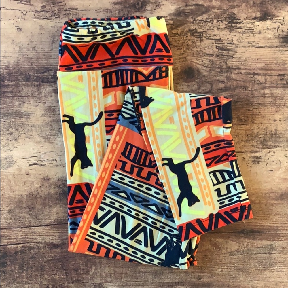 Fun cat printed Lularoe OS leggings